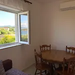 Green Apartment Daire