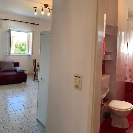 Green Apartment *